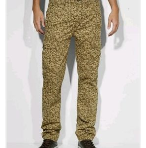 Levi's Men's Slim Straight Leg Camo Twill Cargo Pants